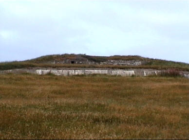 Blick zur Nordsee - davor eine Kanonenstellung