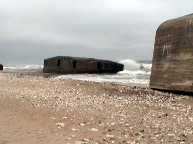 Wellen am Bunker
