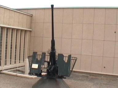 Vor dem Museum der Amerikaner