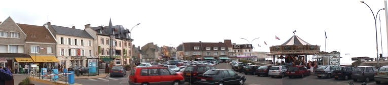 buntes Treiben in Arromanches