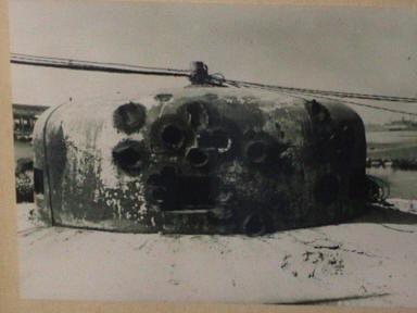 Panzerkuppel mit Einsch�ssen