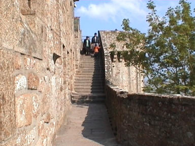 in der Stadt auf der wehranlage