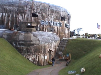 Eingang mit H�hnern