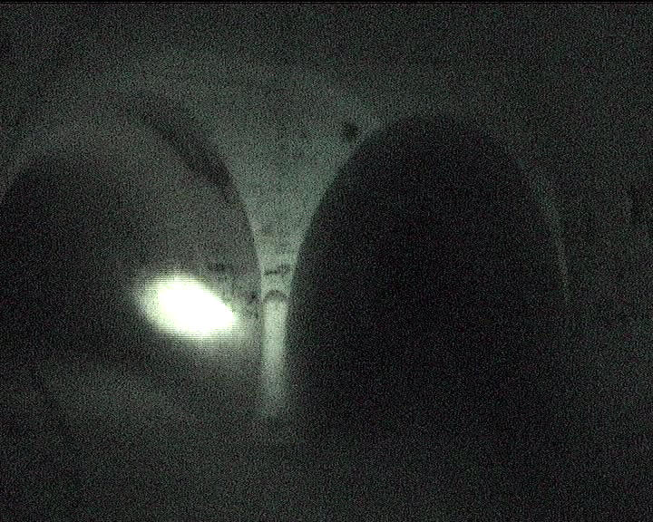 unterirdisches Hohlgangsystem mit Schienenstrang